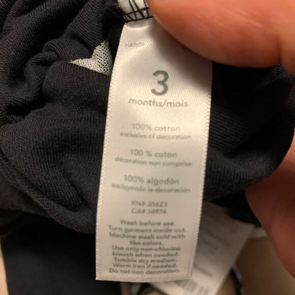 Carter’s black newborn boys’ onesie, adorable, new, - Picture 7 of 7